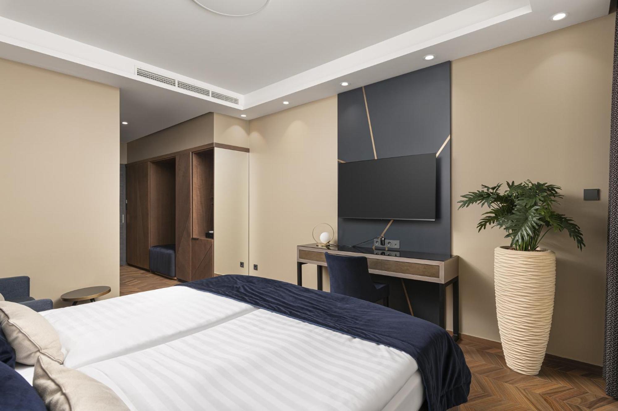Avalon Resort & Spa ミシュコルツ エクステリア 写真