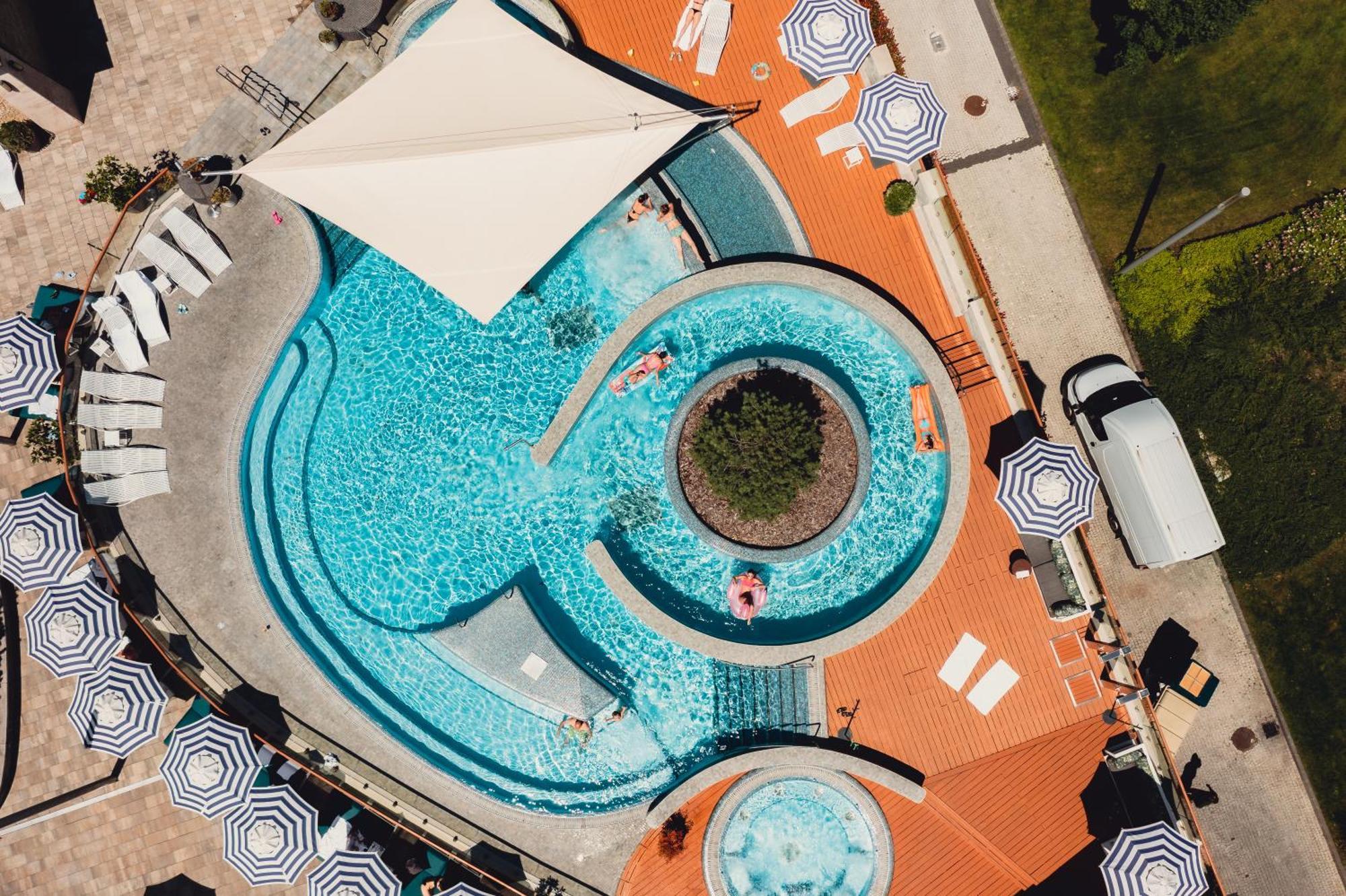 Avalon Resort & Spa ミシュコルツ エクステリア 写真